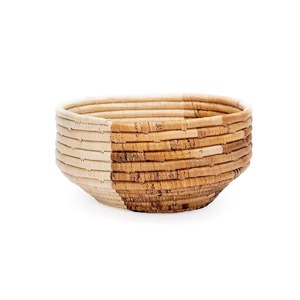 Supports à fruits en rotin poli faits à la main de haute qualité, témoins d'un artisanat durable - Product Image 1