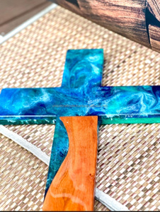 Crucifix mural artisanal en bois et résine polie, idéal pour la première communion, la confirmation, cadeau religieux, décoration intérieure - Product Image 5