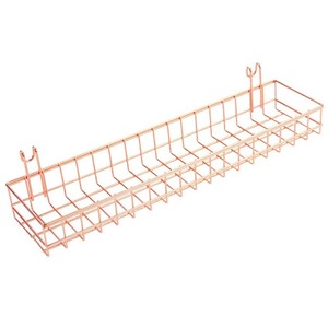 Cesta colgante de pared de hierro duradera con acabado resistente al óxido para artículos esenciales de cocina, despensa y baño - Product Image 1