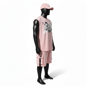 Conjunto de camiseta sin mangas y pantalones cortos para hombre, de algodón y poliéster, con acabado liso, color rosa, con panel cargo. - Product Image 3