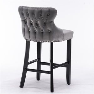 Sgabelli da Bar Contemporanei con Schienale Alto, Rivestiti in Velluto con Decorazione Trapuntata a Bottoni, Gambe in Legno e Borchie Cromate - Product Image 5
