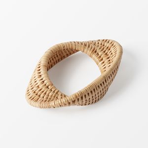 Hermosa pulsera de ratán tejida para mujer, accesorio de moda de la más alta calidad. - Product Image 1