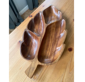 Tazón de madera de acacia con forma de hoja, hecho a mano, con 5 compartimentos, ideal para servir frutos secos, aperitivos y postres, al mejor precio. - Product Image 1