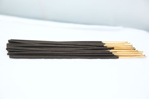 Mejores varillas de incienso crudo hechas a mano de 12 pulgadas del proveedor, fragancia natural personalizada, aromaterapia, Diwali, Pascua, Ramadán, precio al por mayor - Product Image 3