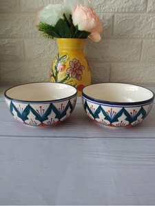 Tazón de Cerámica Hecho a Mano con Motivo de Hojas Mediterráneas, Acabado Brillante para una Decoración Moderna y Refinada - Product Image 4