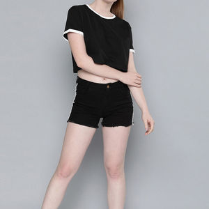 T-shirt d'été décontracté en jersey de coton noir à manches courtes et col rond pour femme - Product Image 2
