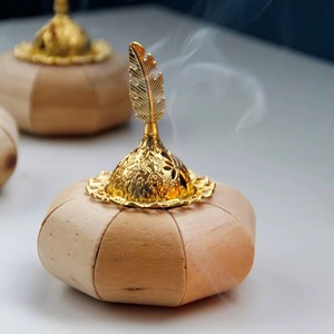 Hand-Made Bamboo Incense Burner With Gold <b>Feather</b> <b>Top</b> 12cm Diameter Aromatic Diffuser All-Season Decorative Stand - Product Image 4