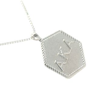 Collar Hexagonal AKA, Elegante Colgante Chapado en Oro para Mujer, Accesorio de Moda de Lujo con Diseño Hexagonal Moderno - Product Image 1