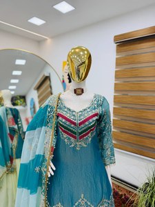 Nuevo Conjunto de Salwar Kameez de Seda de Tres Piezas, Diseño Moderno 2026, Hecho a Mano en India, Ligero, para Mujer, Ideal para Fiestas - Product Image 5