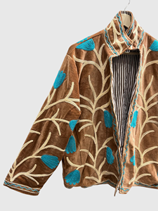 Veste en velours marron brodée de fleurs, col mandarin, manches longues, style blouson pour femme adulte, à porter en automne - Product Image 4