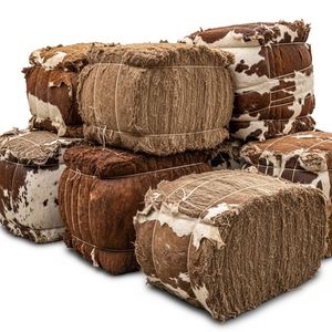 Piel de vaca seca de alta calidad para la fabricación de cuero. Piel de vaca seca procesada para cumplir con estrictos estándares de durabilidad y resistencia. - Product Image 1