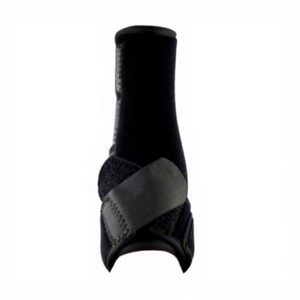 รองเท้าป้องกันขาสำหรับม้า สีพื้น ทำจากวัสดุนีโอพรีนเพื่อการปกป้องขา - Product Image 1