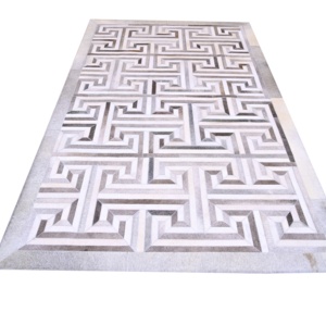 Alfombra de cuero de vaca cosida a mano de calidad superior Alfombra de diseño de decoración de piel de primera calidad para decoración de habitación Juegos de alfombras de área Premium - Product Image 1