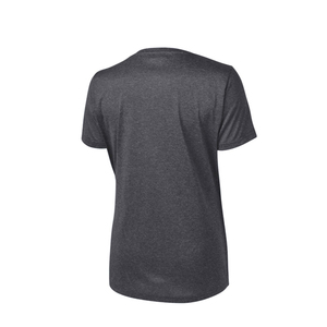 La tela suave le da a la camiseta de mujer una apariencia fresca con una comodidad suave, líneas limpias y un ajuste cómodo para el día a día. - Product Image 2