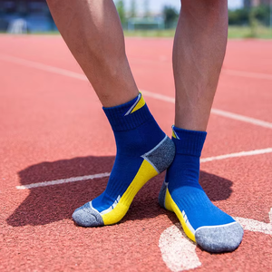 Calcetines Deportivos de Invierno Unisex Personalizados para Jóvenes, Calcetines Deportivos Transpirables y Antideslizantes - Product Image 4