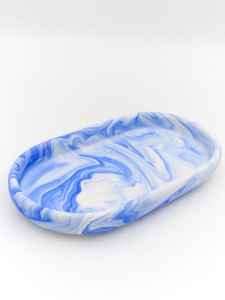 Plateau de service élégant en résine pour la table basse, améliorant la décoration du salon avec une finition artistique brillante - Product Image 2