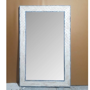 Espejo de Pared Moderno con Marco de Diseño Personalizado, Incrustaciones de Hueso y Resina para Uso Decorativo en Bodas y Eventos - Product Image 1