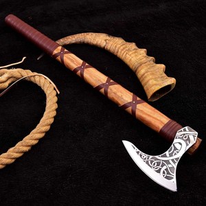 Hache de Bûcheron en Acier à Haute Teneur en Carbone Forgée à la Main, Personnalisée OEM, Manche en Bois à Haute Teneur en Carbone, Tête Crantée pour le Camping, Étui en Cuir - Product Image 4