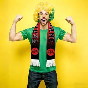 Écharpe de sport longue pour supporters de football avec design personnalisé (nom et photo), rouge, noir, blanc, bord frangé, en acrylique. - Product Image 4