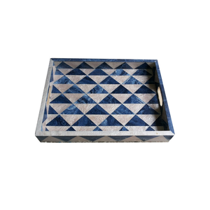 Plateau de service et plateau décoratifs en résine, design échiquier en bois, corne et os, pour la maison et la restauration - Product Image 4