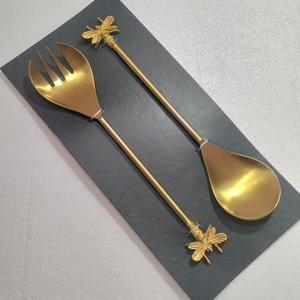 Juego de 2 utensilios para ensalada con diseño de concha marina, mango de latón y cabezal de acero inoxidable, ecológicos, con acabado en latón antiguo. - Product Image 5