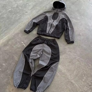 Conjunto Deportivo de Dos Piezas para Hombre, Chaqueta con Cierre y Pantalones, Estilo Urbano, Ligero y Personalizado - Product Image 1