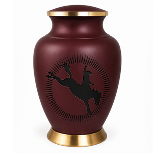 Urna Funeraria de Metal (Latón/Aluminio) Grabada con Diseño de Vaquero y Caballo, Color Negro y Marrón, Estilo Europeo Americano, para Cenizas Humanas - Product Image 5