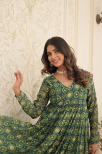Nuevo Vestido Anarkali Tradicional Indio de Rayón para Mujer, Diseño de Fatema, Traje de Georgette Sintética con Estampado de Lámina y Dupatta Elegante - Product Image 5