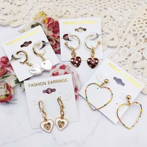 Fashion Jewelry Valentine's Day <b>Earrings</b> <b>Heart</b> Shell Epoxy Finish <b>Gold</b> Plated - Product Image 2