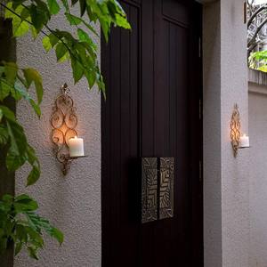 Ensemble de appliques murales en métal doré de luxe, design orné de motifs en spirale, finition artisanale, éclat chaleureux, décoration élégante pour la maison - Product Image 6