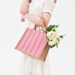 Bolsa de Yute con Estampado Geométrico de Excelente Calidad, Bolsa de Compras Elegante para Tiendas de Moda, Disponible a Precio de Fábrica - Product Image 2