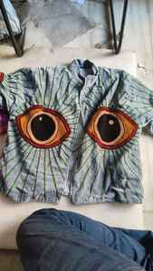 Veste d'hiver en velours rouge faite à la main, style Suzani, brodée, courte, pour festival, manteau floral ouzbek, vêtement d'extérieur - Product Image 4