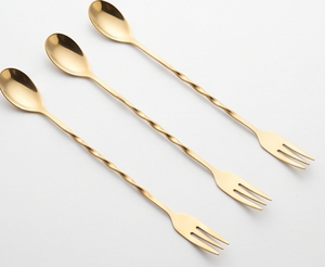 Ensemble de cuillères et fourchettes à manche torsadé plaqué or, couverts élégants pour la table de fête, lavables au lave-vaisselle, couverts en métal - Product Image 1