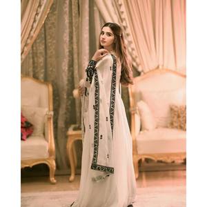Hermoso Vestido Anarkali de Algodón y Elegante Dupatta para Fiestas - Product Image 6