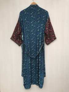 Kimono japonais vintage en pure soie pour femme, grande taille, doux et confortable, idéal pour la plage, les fêtes, comme cache-maillot ou robe de soirée bohème. - Product Image 2