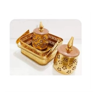 Nuevo Juego de Recipientes para Especias de Metal Dorado con Tapas Negras y Soporte de Cadena, Recipientes Duraderos para Almacenar Hierbas - Product Image 4