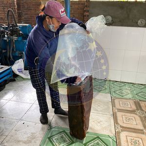 Caoutchouc naturel nervuré fumé Ngoc Chau Vietnam RSS3, qualité moulage, haute résistance aux chocs, liquide/en balles pour pneus - Product Image 4