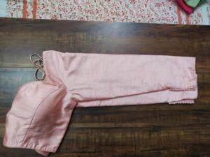 Blouse courte à manches longues en soie/coton Dupion de qualité supérieure avec imprimé floral rose pour un look ethnique Saree - Product Image 2