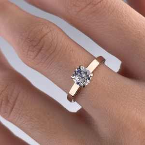 Anillo de Lujo de Plata de Ley 925 con Moissanita Blanca, Bañado en Rodio, con Engaste de Garras, para Boda o Compromiso - Product Image 2