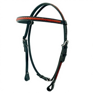 Cabezada de cuero negro para caballo con frontal trenzado rojo y herrajes plateados, pieza de brida ecuestre ajustable. - Product Image 1
