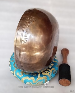 Cuencos Tibetanos Hechos a Mano con Mantra de Luna Llena de Peter Hess, con Sonido Oscuro y Suave, a Precio Económico - Product Image 4