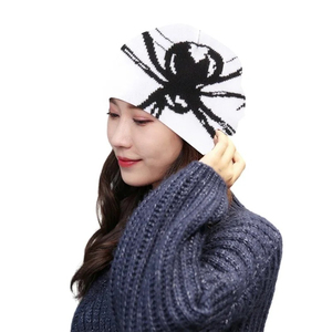 Gorro de punto Y2K de acrílico con estampado jacquard integral de calavera Mea Culpa y araña roja y negra, gorro de invierno estilo streetwear - Product Image 5