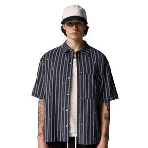 Camisa de Hombre con Rayas Verticales, Manga Corta, Cierre de Botones, Informal, Ligera, Tejida, para Verano, Suministro al por Mayor OEM - Product Image 5
