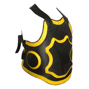 Protège-poitrine d'entraînement respirant et réglable en cuir PVC rouge et blanc Lawd Sports pour MMA et boxe - Product Image 5