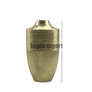 แจกันดอกไม้โลหะอะลูมิเนียมดีไซน์เนอร์งานแฮนด์เมด ลวดลายนามธรรม ดีไซน์หรูหรา ชุบทองเหลือง สำหรับตกแต่งโต๊ะงานแต่งงานและงานอีเว้นท์ - Product Image 1