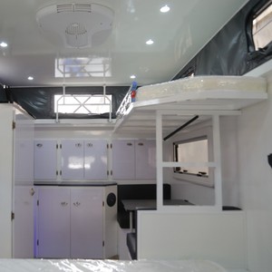 Remorque de camping 4x4 tout-terrain robuste en acier inoxydable avec espace de cuisine pour les voyages et les aventures sur route - Product Image 5