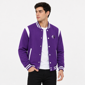 Veste de sport de style universitaire, conçue pour un confort durable et un attrait intemporel, idéale pour les tenues décontractées actives et les looks inspirés de la mode urbaine. - Product Image 1