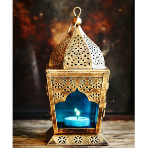 Farol de Hierro Marroquí Tradicional con Intrincado Diseño Jaali, Hecho a Mano, Ecológico, Resistente al Calor, Decoración para el Hogar en Ramadán y Navidad - Product Image 3