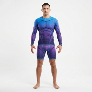 Conjunto Deportivo Unisex al Por Mayor, Reversible, Talla Grande, Color Granate, Manga Larga, Estampado, Compresión, con Paneles Grises y Pantalones Cortos a Juego - Product Image 6