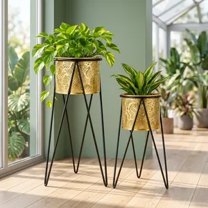 Juego de 2 Macetas de Metal Dorado con Filigrana y Soportes de Trípode Negros, Macetas Decorativas para Jardín Interior, Sala de Estar, Dormitorio - Product Image 5